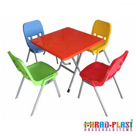  Plastic Lounge Chairs and a Variety of Colors 