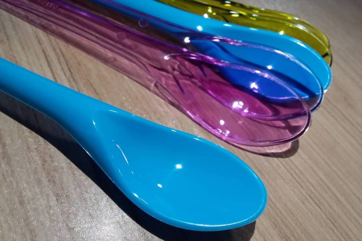 6 inch plastic spoon that is so popular