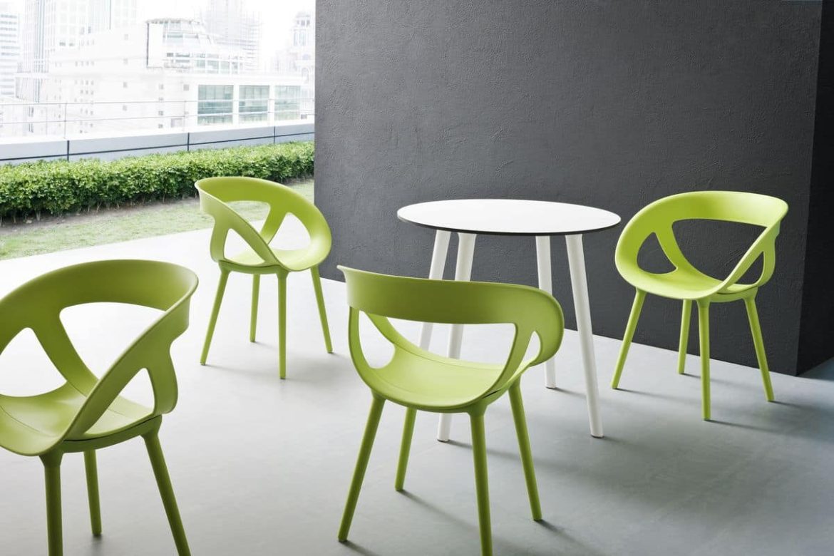 plastic tables and chairs manufacturer strive to make great products