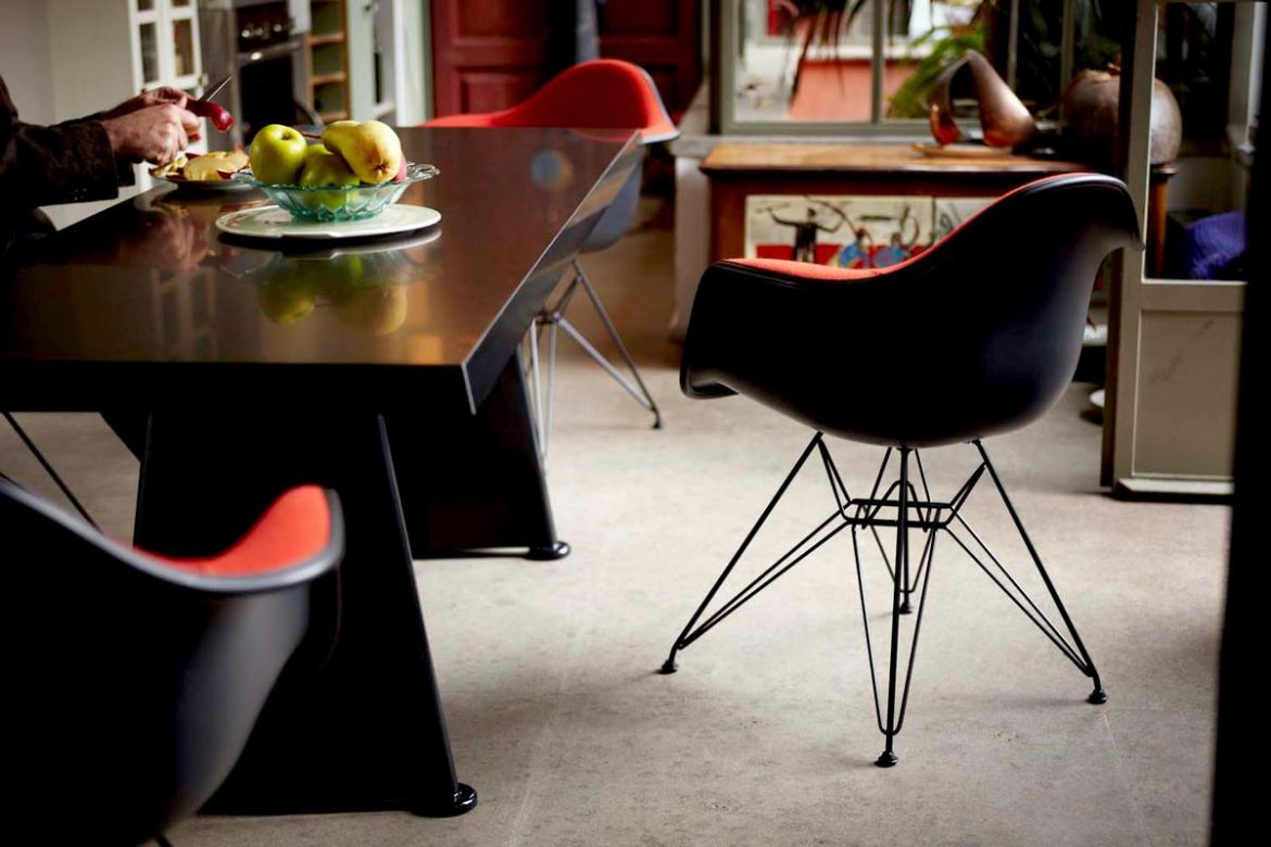 cello plastic chairs for home are the right choice