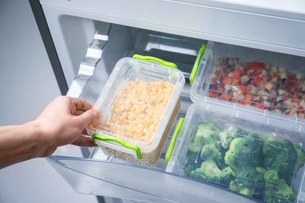  Introducing plastic containers with lids + the best purchase price 