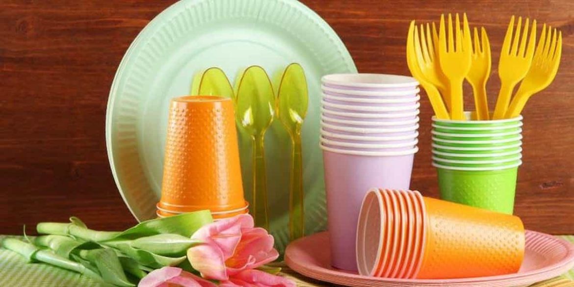 “Purchase and price of Fancy Plastic Plates types “