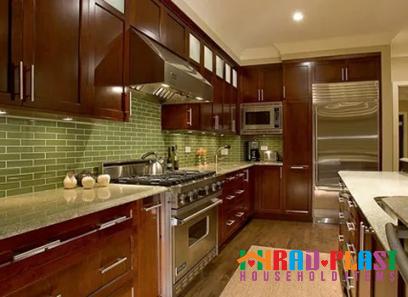 brown plastic kitchen with complete explanations and familiarization